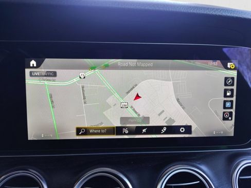 Used 2022 Mercedes-Benz E 350 Sedan image 17