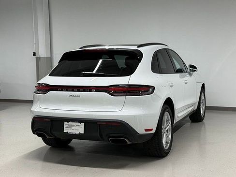 Certified 2025 Porsche Macan image 10