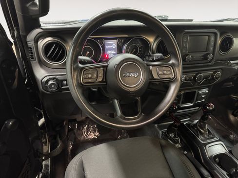 Used 2019 Jeep Wrangler Sport AWD/4WD image 10