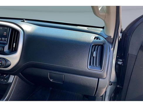 Used 2016 GMC Canyon SLT image 17