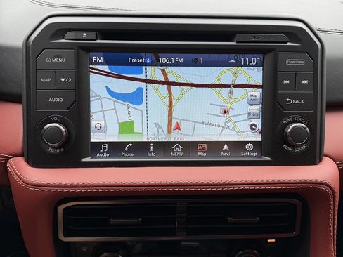 Used 2024 Nissan GT-R Premium w/ Premium Interior Package image 14