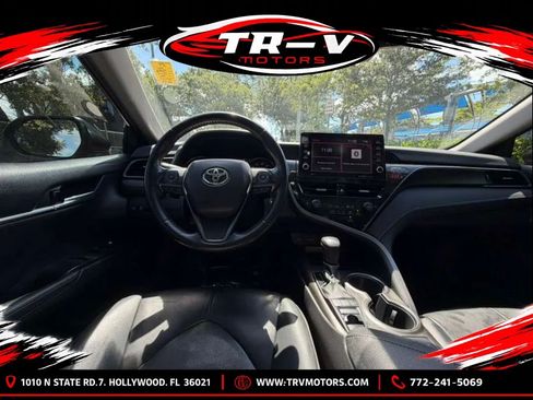 Used 2021 Toyota Camry XSE FWD image 12