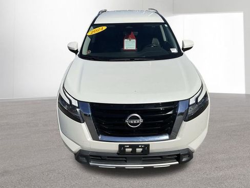 Certified 2024 Nissan Pathfinder SL AWD/4WD image 35