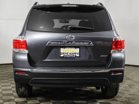 Used 2012 Toyota Highlander SE w/ Tow Pkg image 18