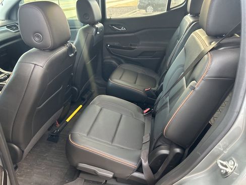 Used 2023 GMC Acadia AT4 w/ Technology Package image 3