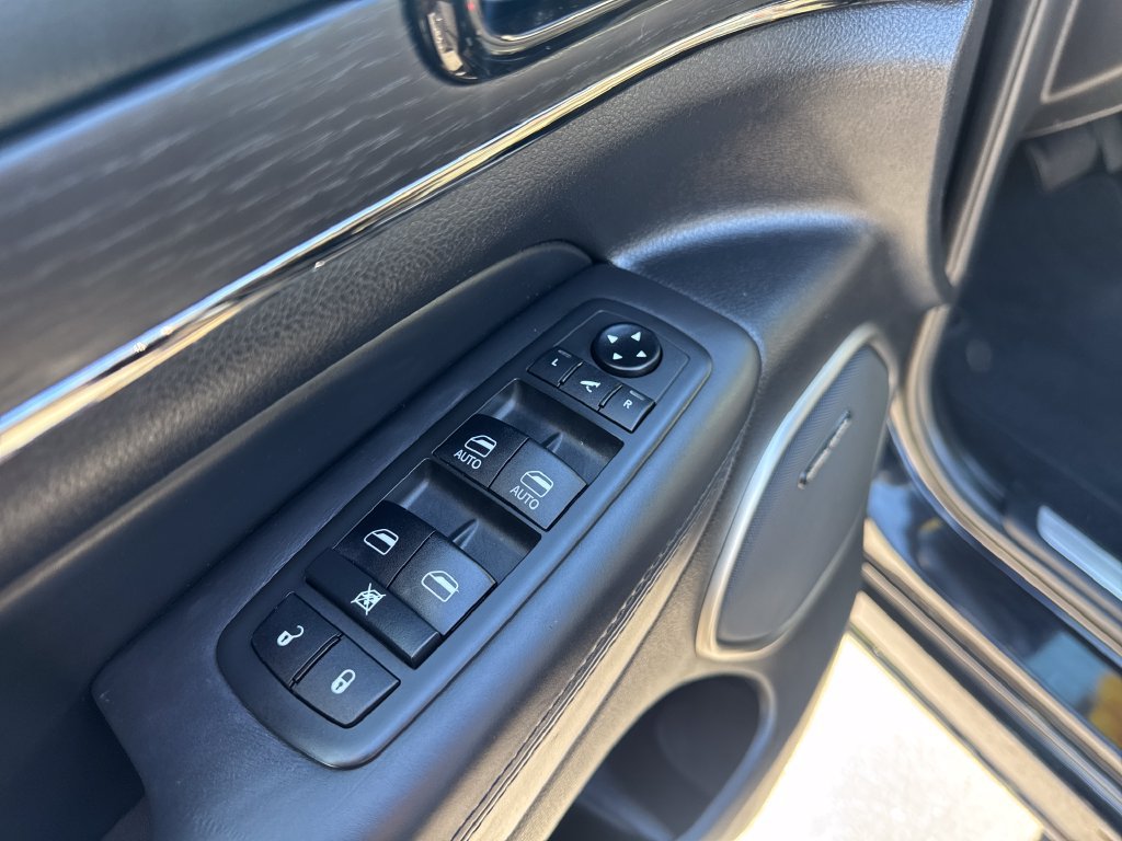Used 2021 Jeep Grand Cherokee High Altitude AWD/4WD image 11