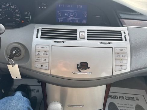 Used 2008 Toyota Avalon XL image 17