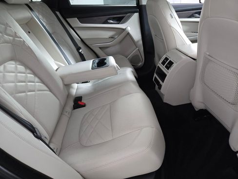 Used 2023 Jaguar F-PACE S AWD/4WD image 17