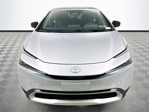 New 2026 Toyota Prius SE image 2