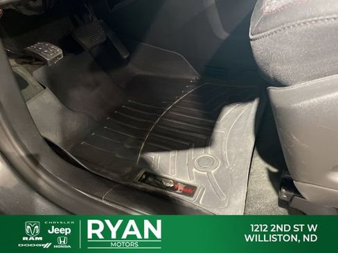 Used 2017 Chevrolet Equinox LT w/ Convenience Package AWD/4WD image 18