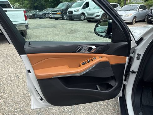 Used 2019 BMW X5 xDrive40i w/ Premium Package 2 AWD/4WD image 12