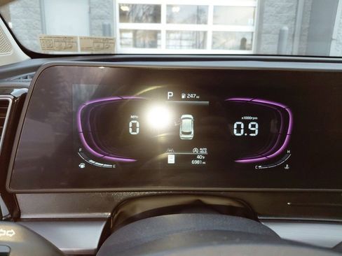 Used 2025 Kia Sportage EX w/ Premium Package image 15