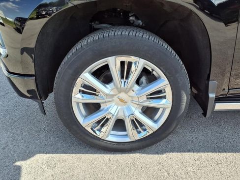 Used 2024 Chevrolet Silverado 1500 High Country w/ High Country Premium Package image 37