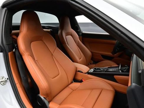 Certified 2026 Porsche 911 Targa 4 GTS AWD/4WD image 14