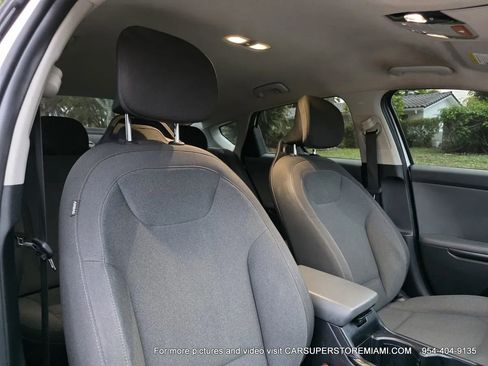 Used 2025 Kia K4 image 34