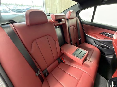 Certified 2025 BMW 330i Sedan image 31