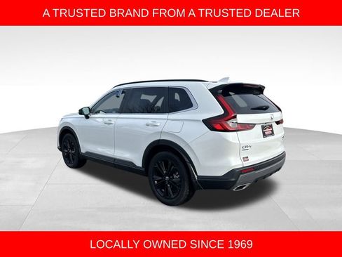 Used 2025 Honda CR-V Sport Touring image 3