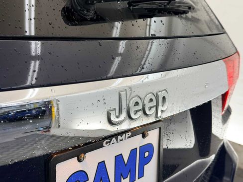 Used 2012 Jeep Grand Cherokee Laredo w/ All Weather Capability Group image 11