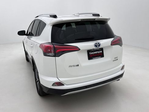 Used 2016 Toyota RAV4 XLE w/ Convenience Package AWD/4WD image 8