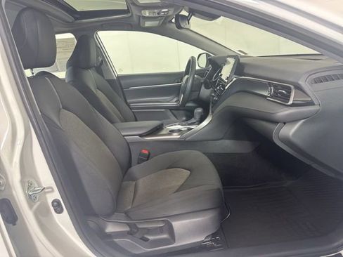 Used 2022 Toyota Camry LE w/ Audio Upgrade Package FWD image 4