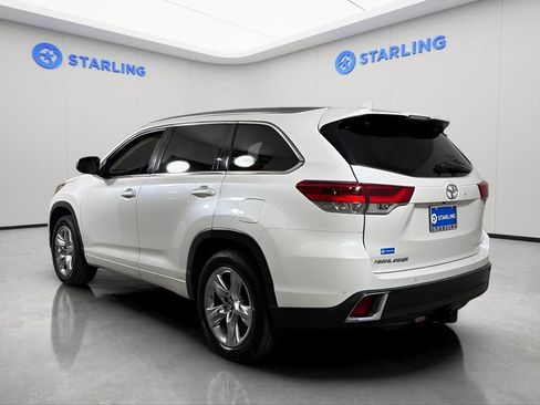 Used 2019 Toyota Highlander Limited FWD image 6