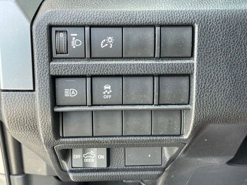 Used 2024 Toyota Tacoma SR5 AWD/4WD image 12