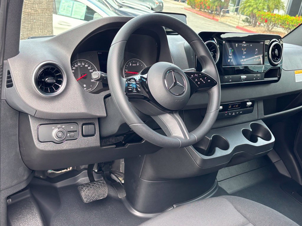 Used 2026 Mercedes-Benz Sprinter 2500 image 13