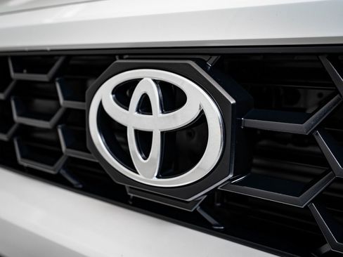 Used 2025 Toyota 4Runner TRD Sport image 3