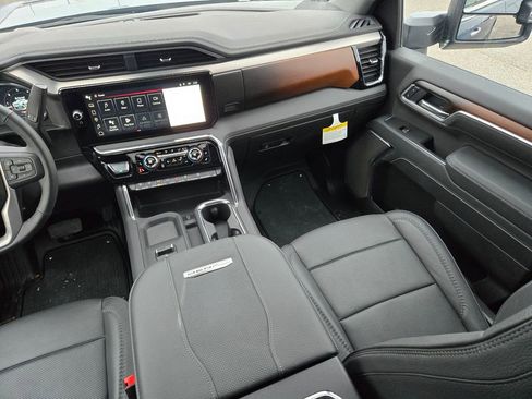 New 2025 GMC Sierra 2500 Denali w/ Denali Reserve Package image 37