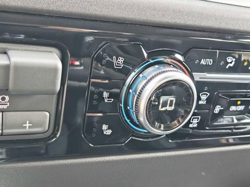 New 2026 GMC Sierra 1500 SLT w/ SLT Premium Package image 33