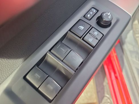 Used 2025 Toyota Tundra Limited image 12