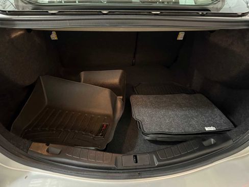 Used 2017 Ford Fusion SE w/ Fusion SE Technology Package image 24