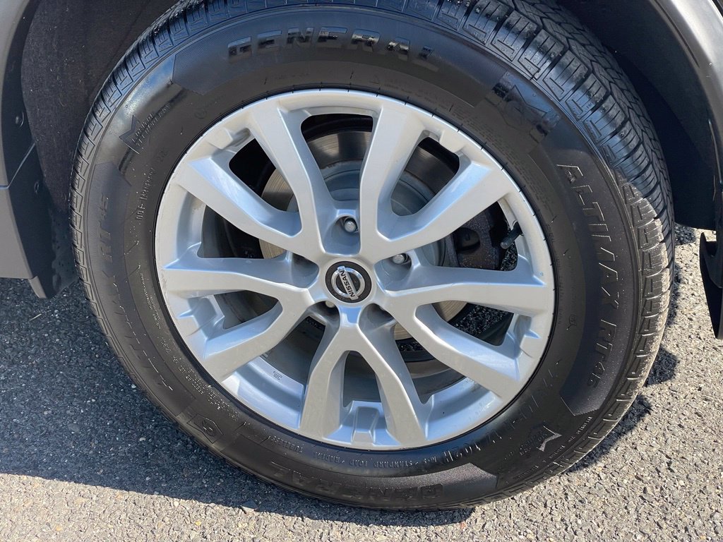 Used 2020 Nissan Rogue SV AWD/4WD image 28