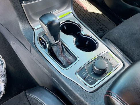 Used 2020 Jeep Grand Cherokee Trailhawk AWD/4WD image 17