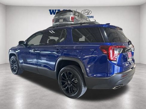 Used 2023 GMC Acadia SLT w/ Elevation Edition FWD image 9