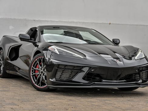Used 2023 Chevrolet Corvette Stingray Premium Conv w/ Z51 Performance Package RWD image 1