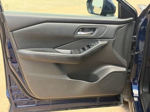Used 2024 Nissan Rogue SV AWD/4WD image 20