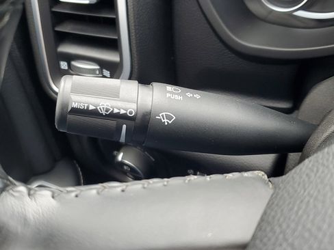 Used 2024 RAM 2500 Big Horn w/ Sport Appearance Package image 15