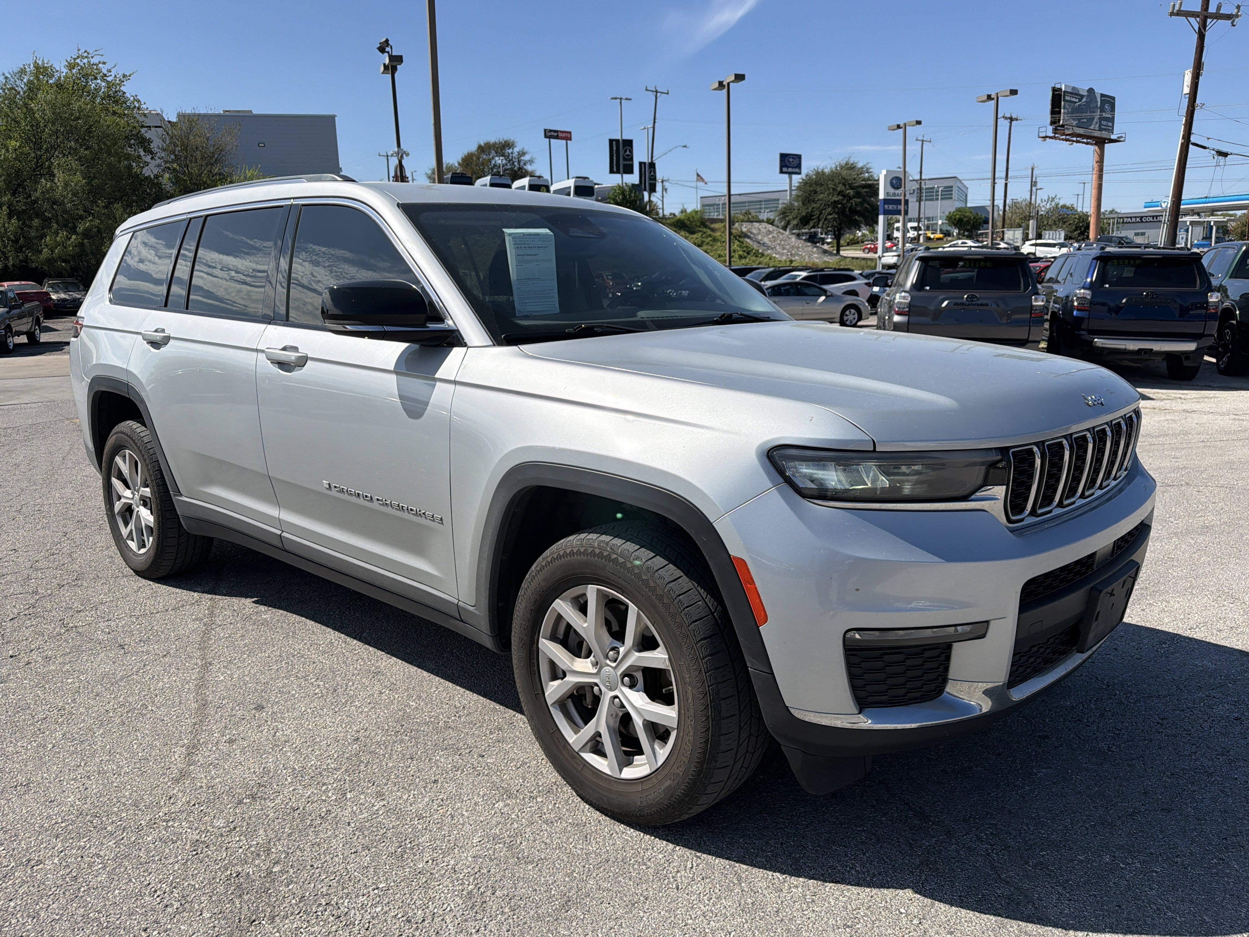 Used 2021 Jeep Grand Cherokee L Limited AWD/4WD image 1