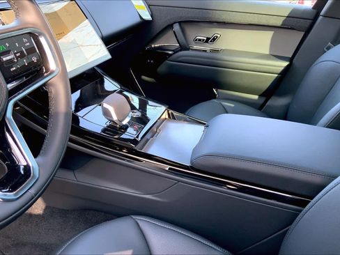 New 2026 Land Rover Range Rover Sport SE image 10