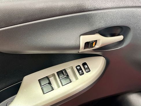Used 2013 Toyota Corolla S FWD image 16