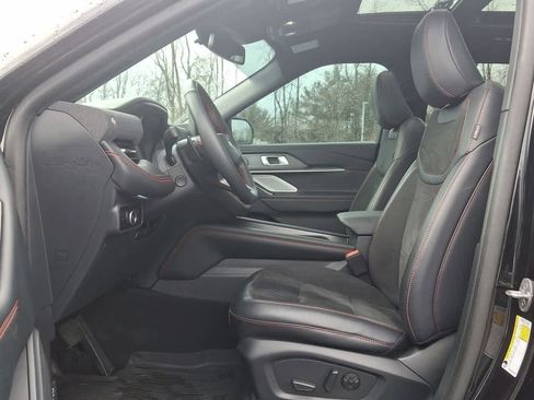 Certified 2025 Ford Explorer ST image 17