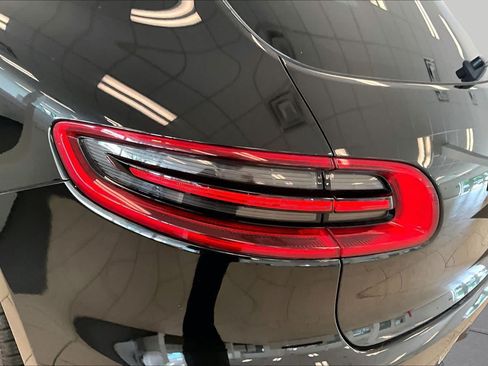 Used 2018 Porsche Macan S AWD/4WD image 26