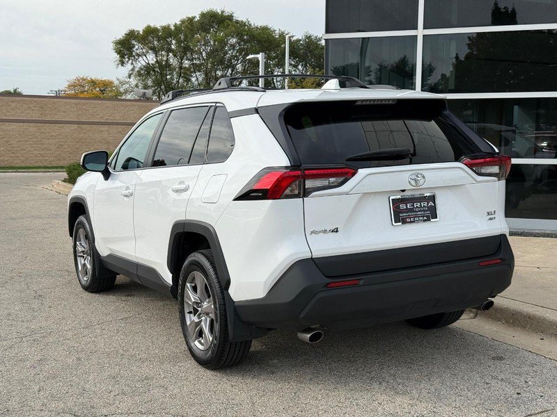 Used 2022 Toyota RAV4 XLE AWD/4WD image 5