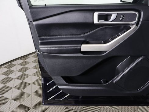 Used 2022 Ford Explorer XLT w/ Equipment Group 202A image 19