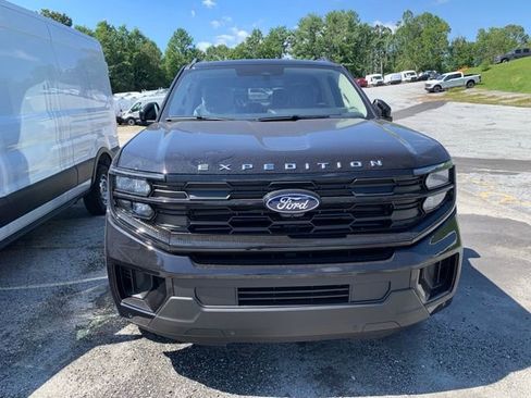 New 2025 Ford Expedition Active image 7