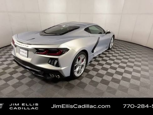 Used 2022 Chevrolet Corvette Stingray Premium Cpe w/ Engine Appearance Package image 9