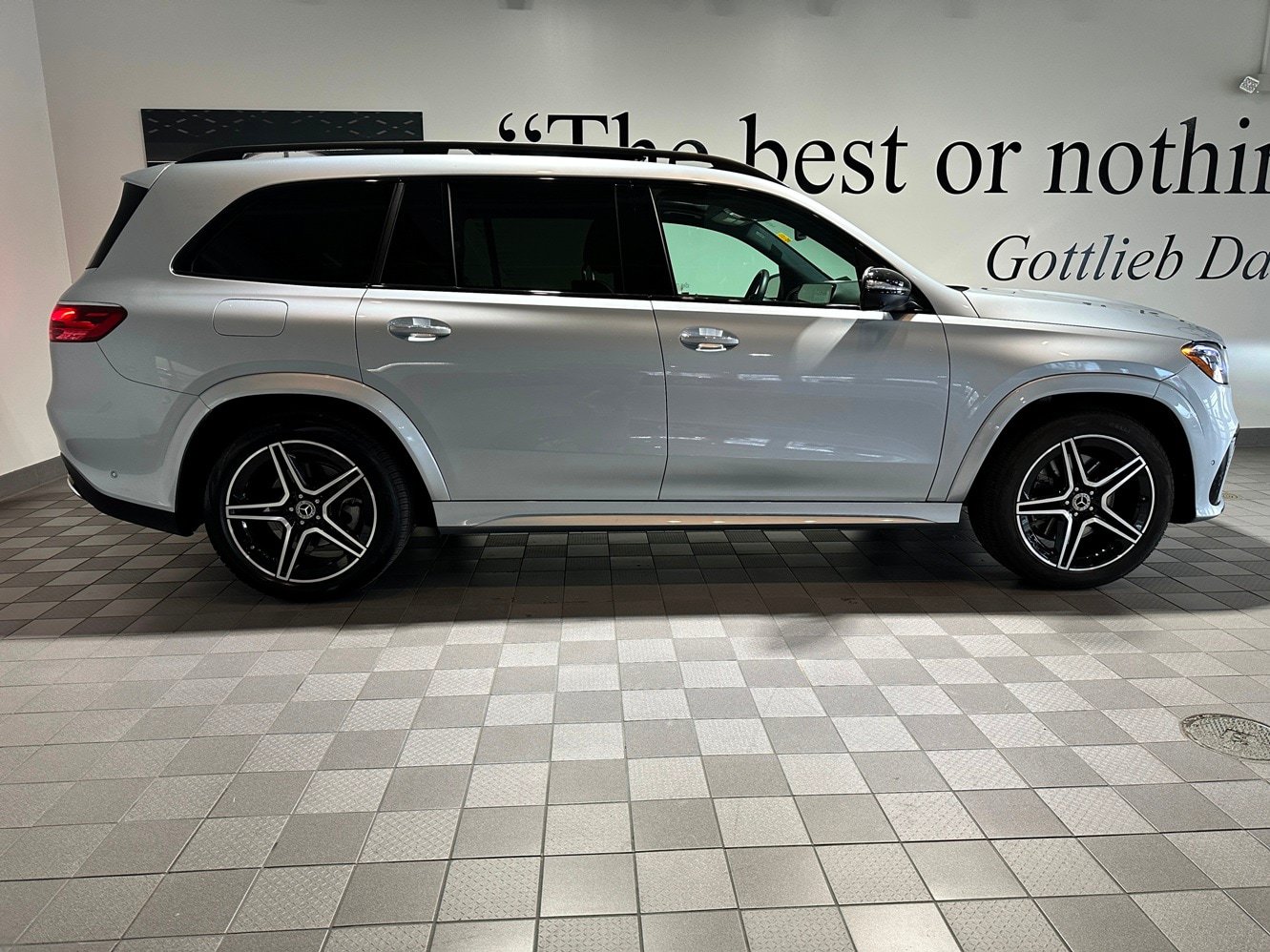Certified 2025 Mercedes-Benz GLS 450 4MATIC image 3