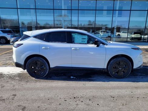 New 2025 Nissan Murano SV image 2