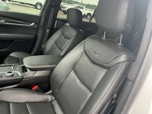 Used 2023 Cadillac XT6 Sport w/ Technology Package AWD/4WD image 11